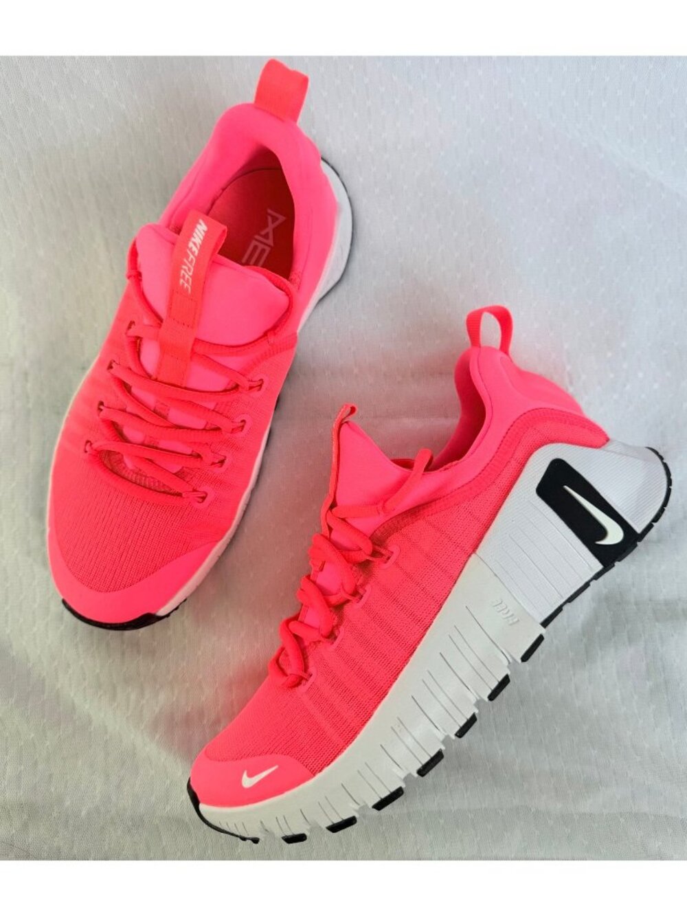 Women's Nike Free Metcon 6 Hot Punch Red White Black FJ7126-600 Crossfit Gym - Picture 3 of 8